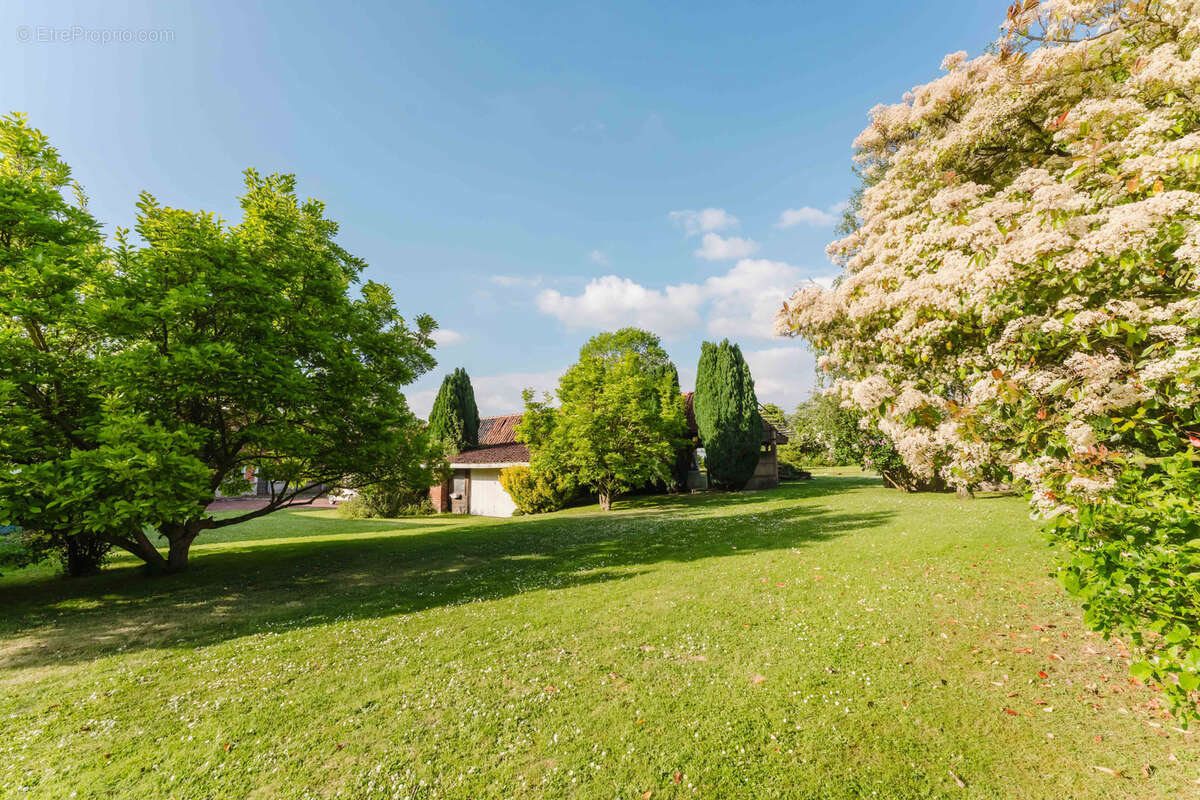 Maison à CAMPHIN-EN-CAREMBAULT
