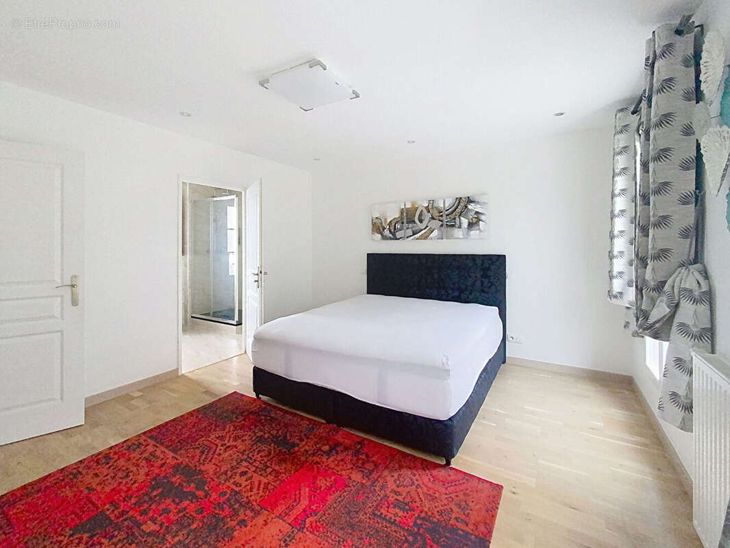 Maison à BAILLY-ROMAINVILLIERS