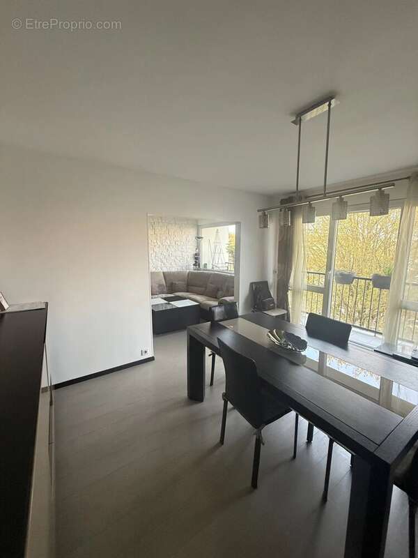 Appartement à VELIZY-VILLACOUBLAY