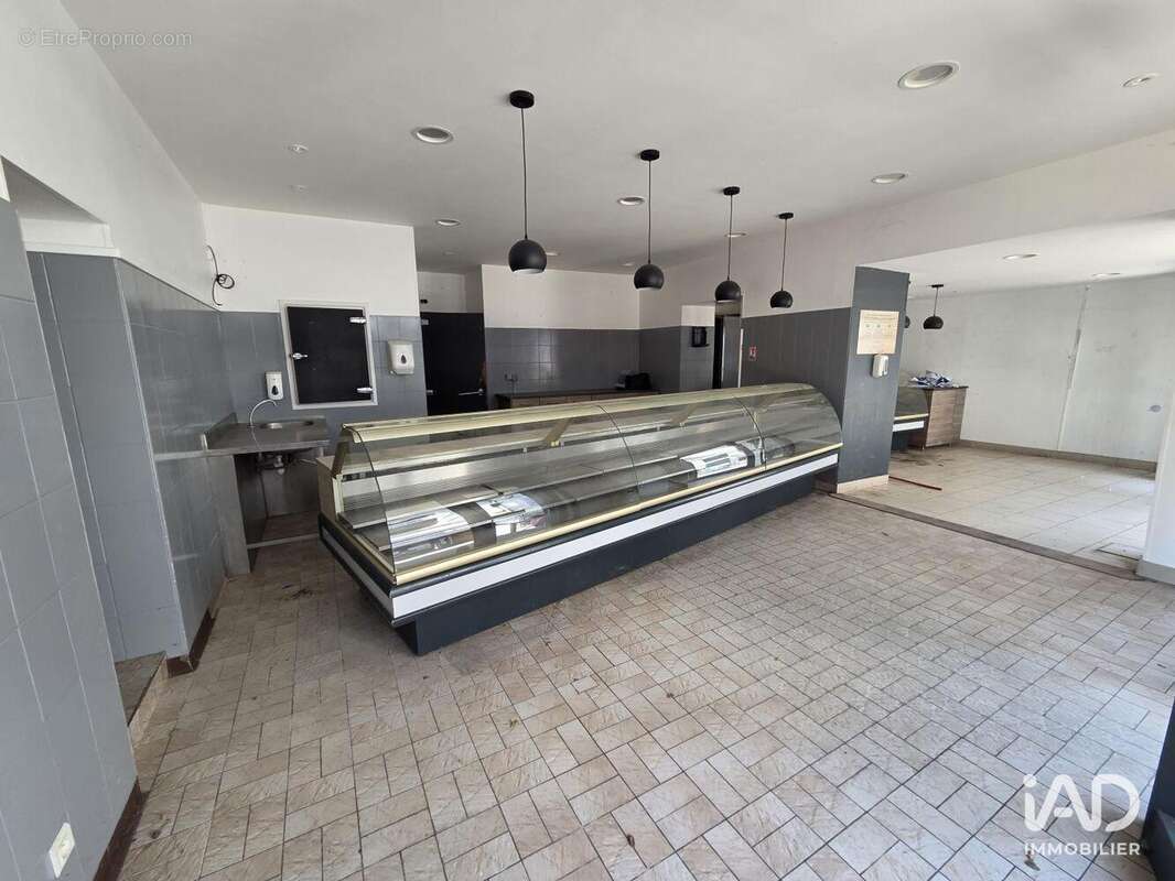 Photo 5 - Commerce à LOCHES