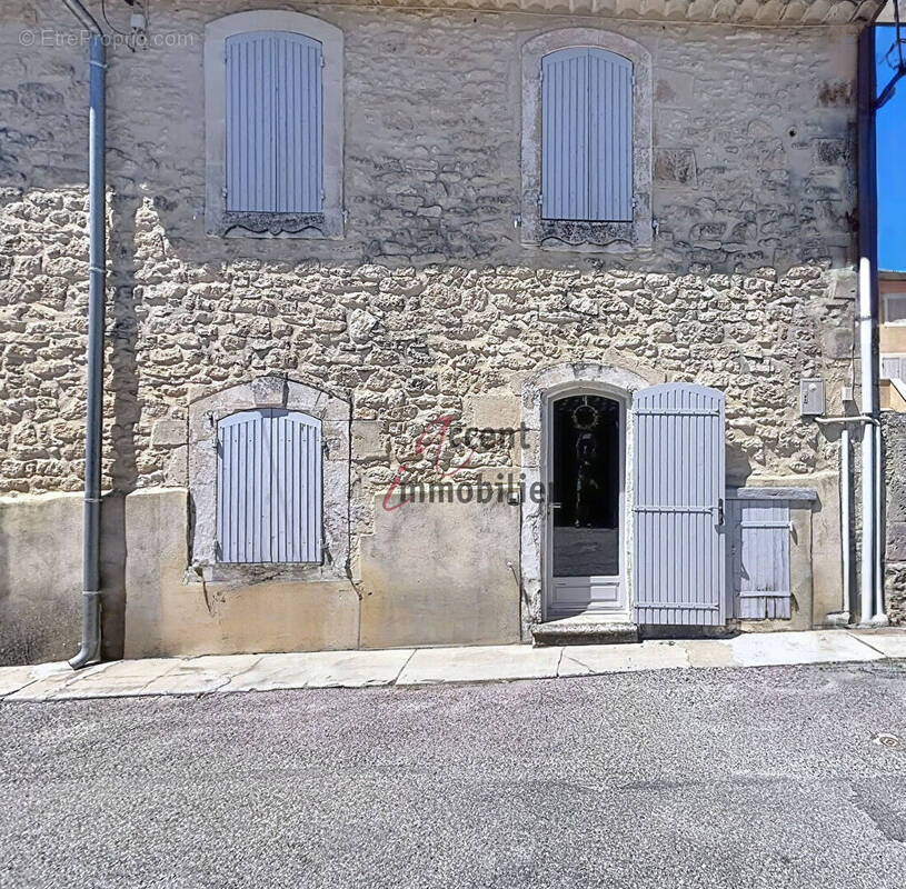 Maison à GORDES