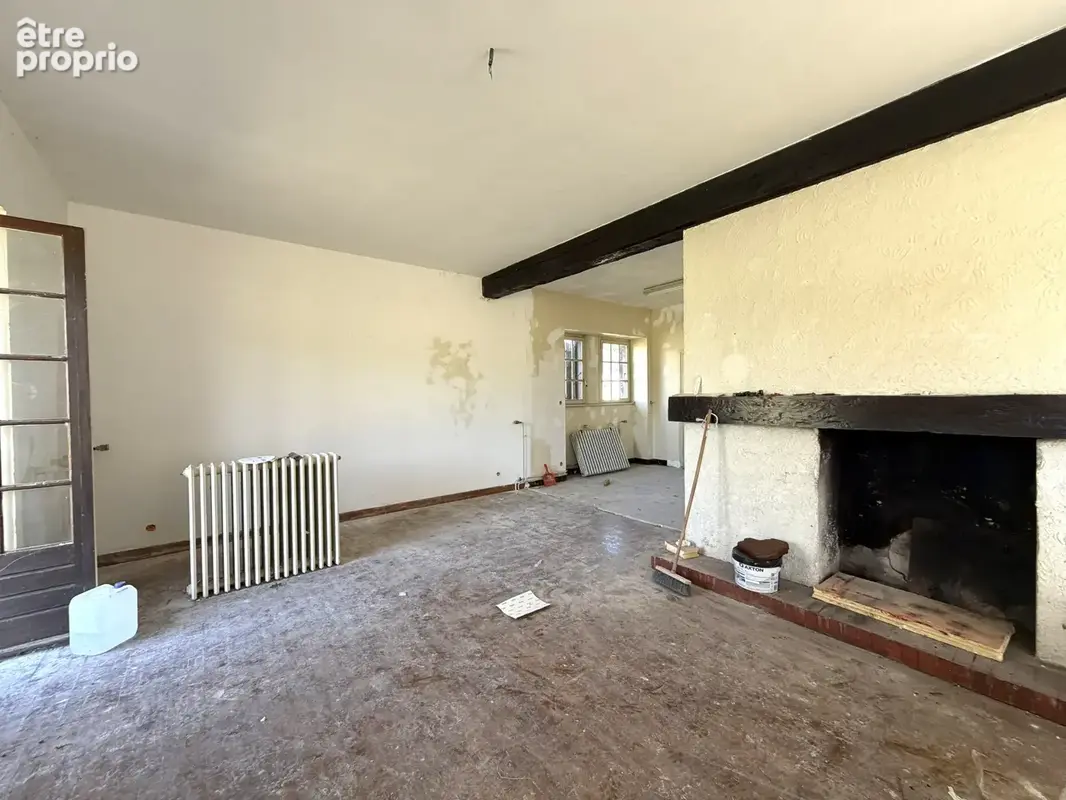 Marcenat   Jolie maison de plain-pied de 138 m2 sur un terrain de 2 272 m2 - photo 4