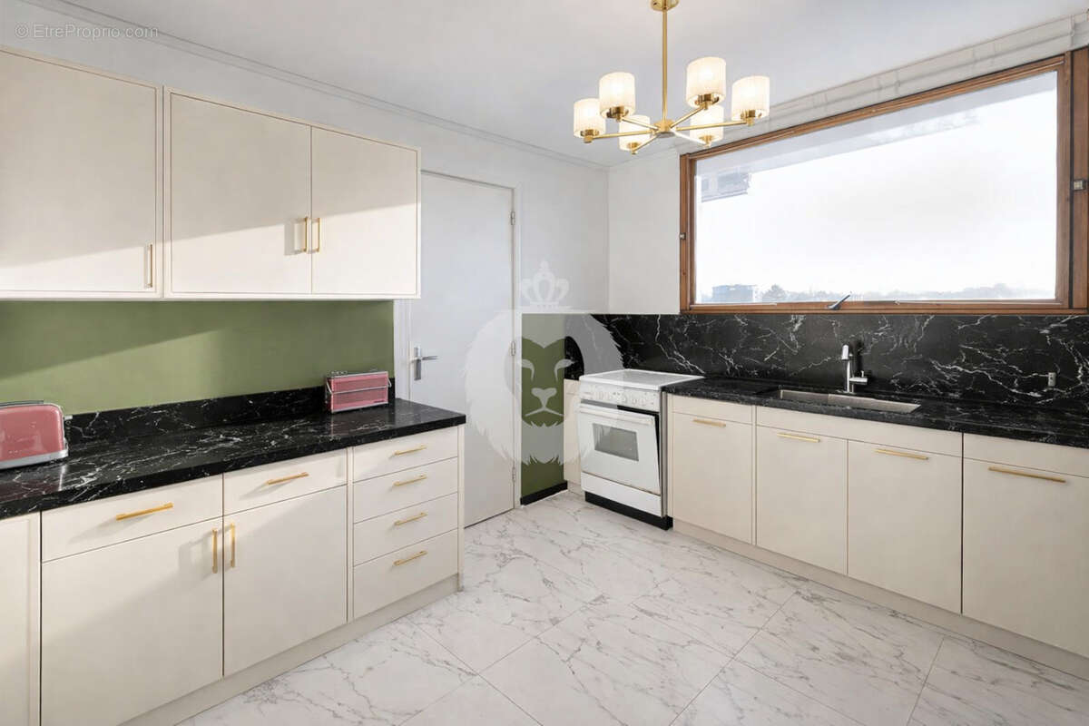 Appartement à SAINT-MAUR-DES-FOSSES