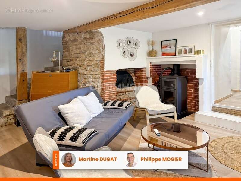 Maison à CREUZIER-LE-NEUF