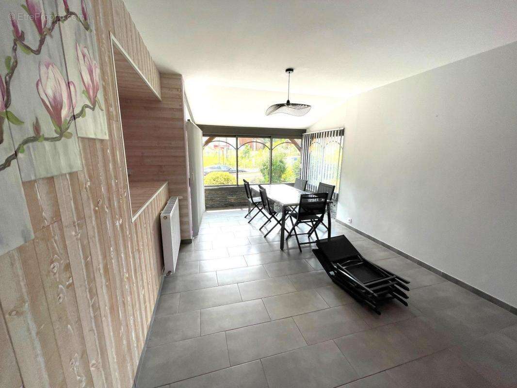 Maison lumineuse avec 1 ha 66 ou 7 ha de terrain (idéal pour chevaux) - photo 7