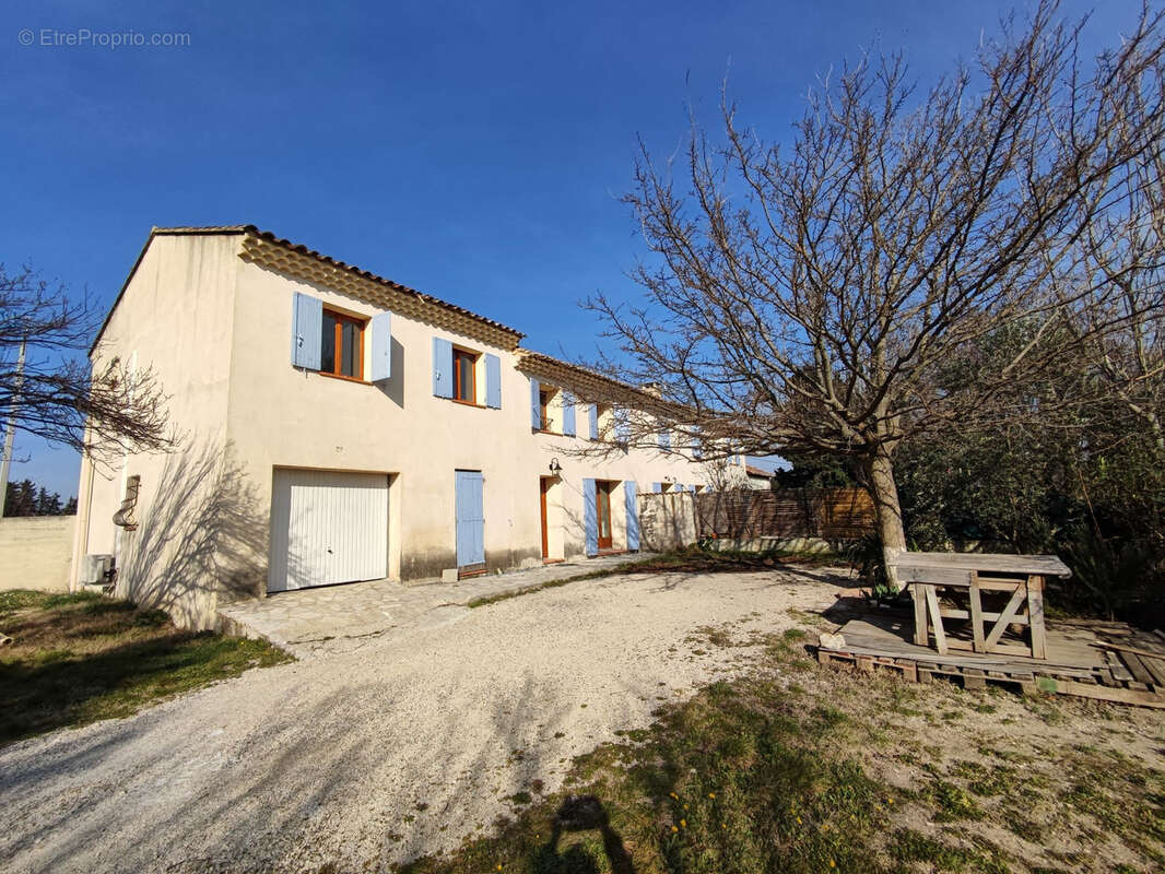 Maison à JONQUIERES