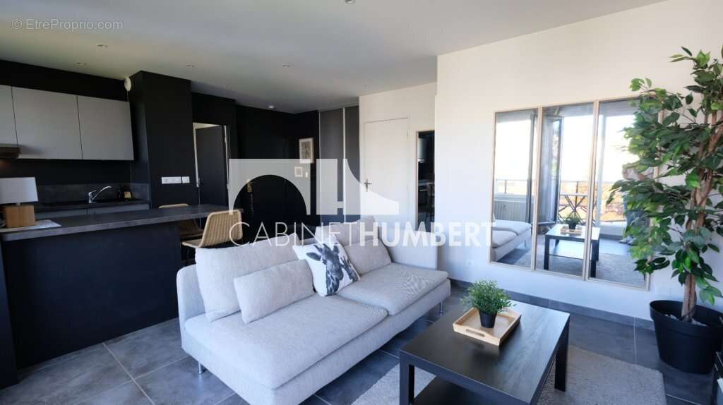 Appartement à SAINT-ETIENNE