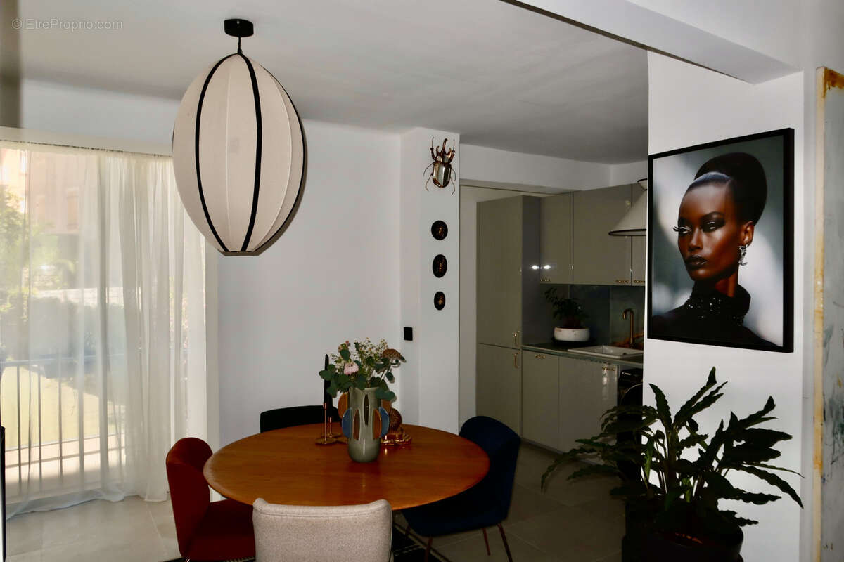 Appartement à SIX-FOURS-LES-PLAGES