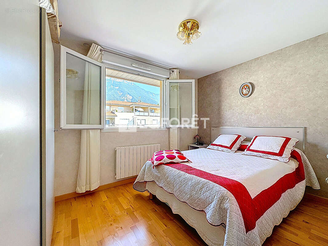 Appartement à SAINT-ISMIER