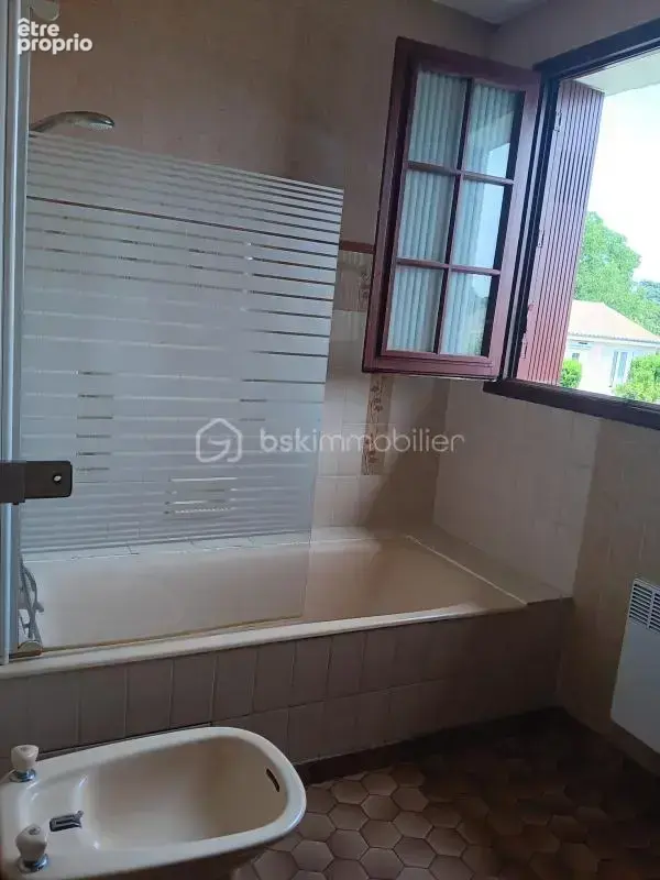 Maison coup de cœur avec vue dégagée à Civray - photo 8