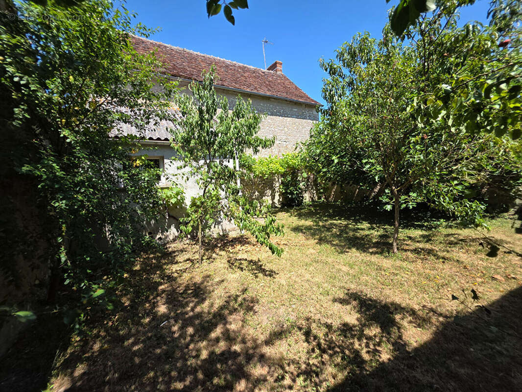 Maison à NEONS-SUR-CREUSE
