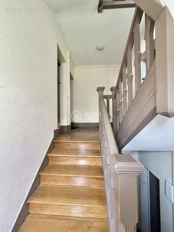 Appartement à LA GARENNE-COLOMBES