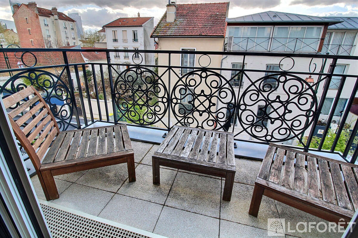 Appartement à LA GARENNE-COLOMBES