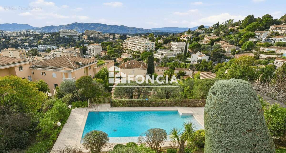 COUP DE COEUR au CANNET! 98m2, pleine VUE MER, avec 100m2 d'extérieur et PISCINE - photo 11