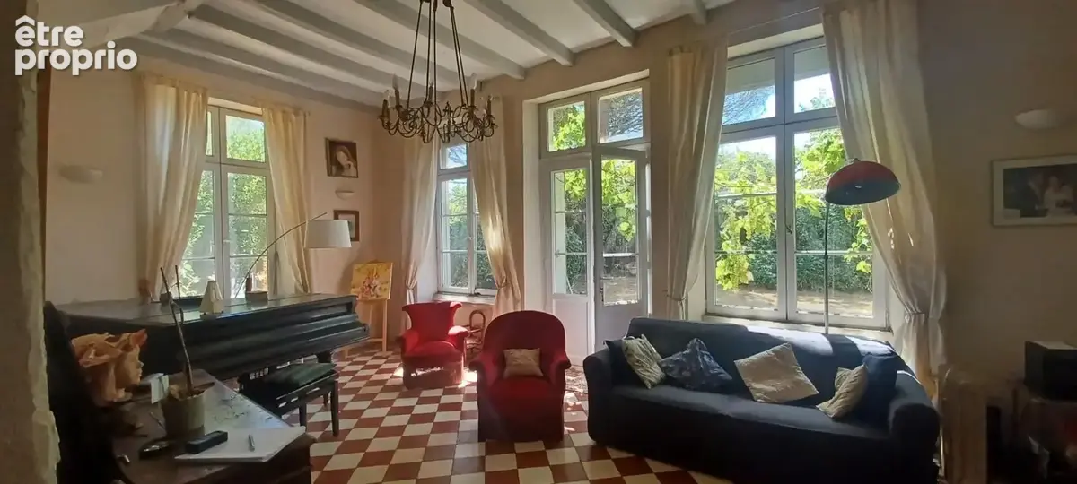Grande maison de famille, dépendances  et jardin - photo 8