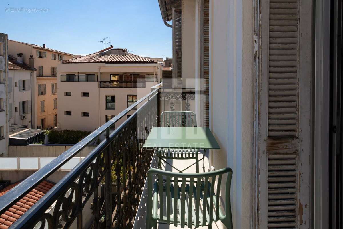 Cannes Centre Ville - Dernier étage - Appartement 4 pièces - photo 14