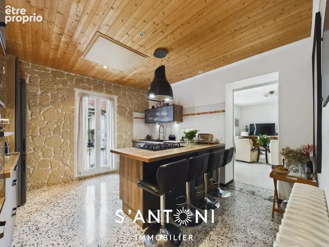 Florensac- maison de caractère en pierre avec 2 garages, patio et terrasse - photo 3