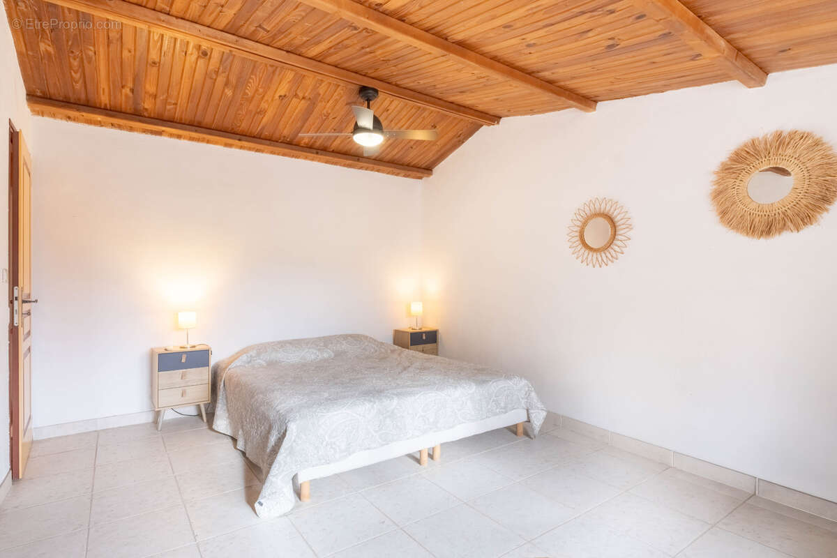 Maison à CABRIERES-D'AVIGNON