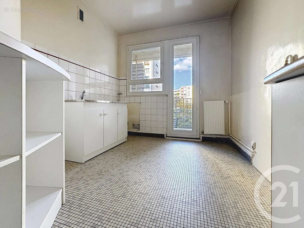 Appartement à PARIS-12E
