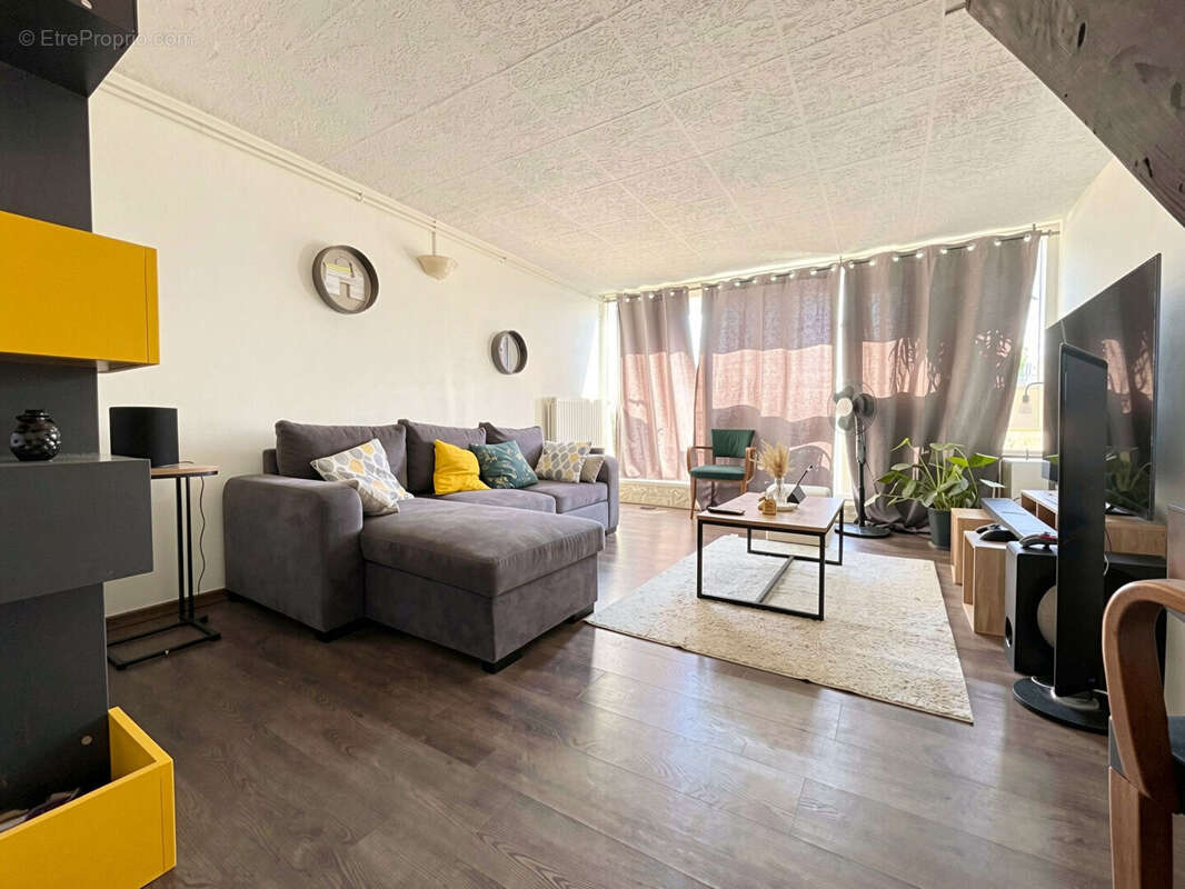 Appartement 2 pieces loue au corbusier - 86000 - photo 7