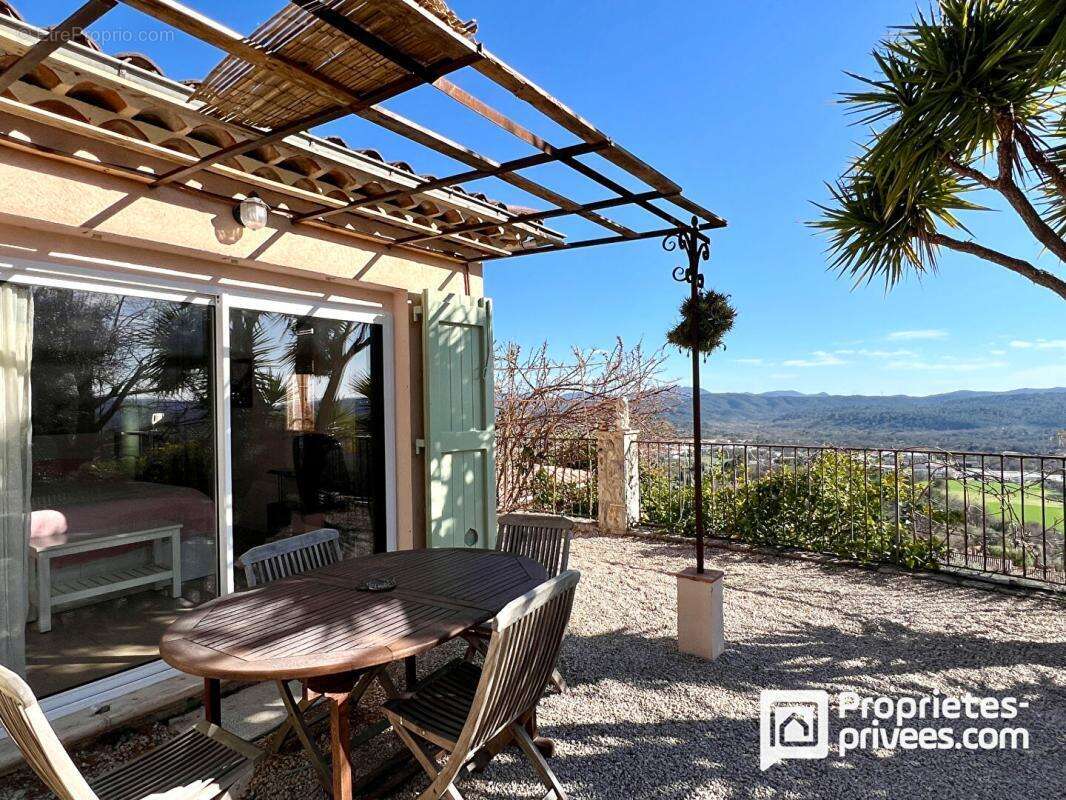 Maison à MONTAUROUX