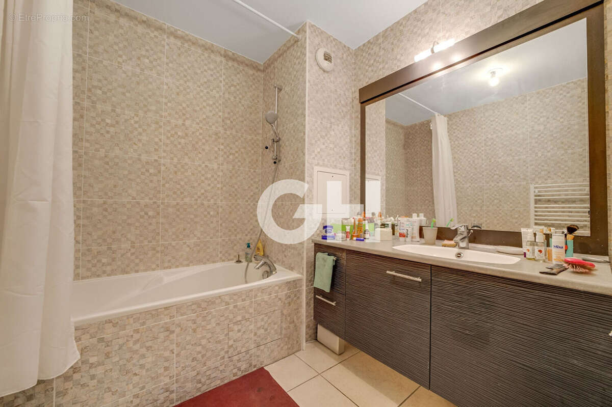 Appartement à PARIS-11E