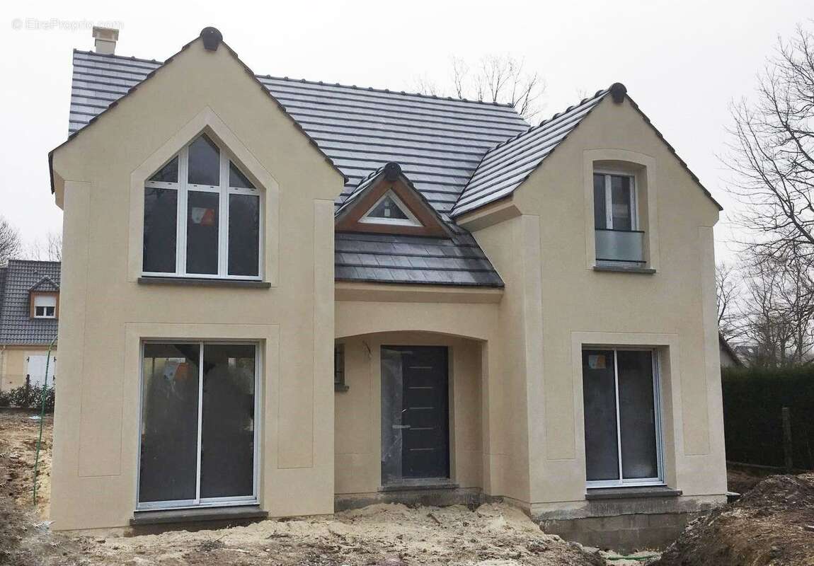 Terrain à CAMBRONNE-LES-CLERMONT