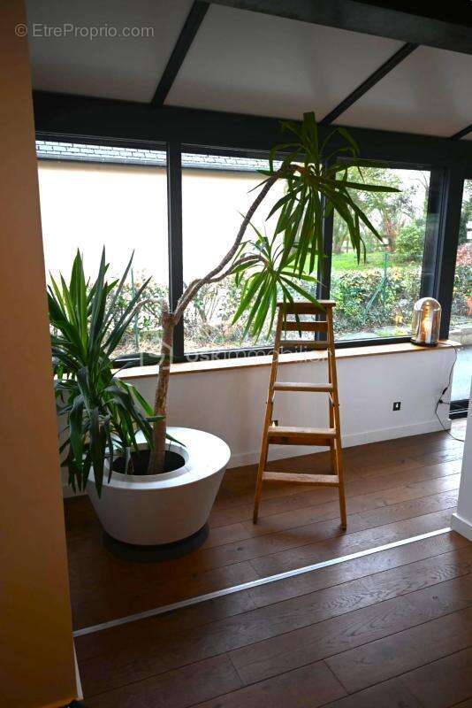 Belle Maison de 159 m2 avec véranda en centre bourg de Laignelet - photo 6