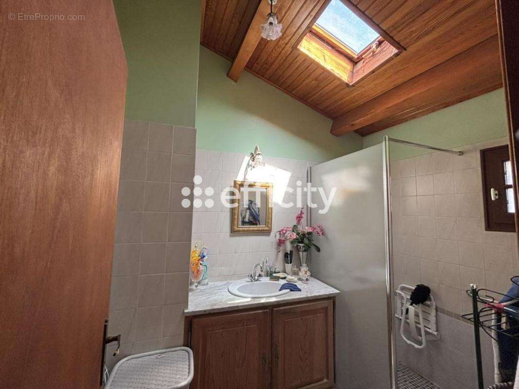 Maison à LA TOUR-SUR-ORB