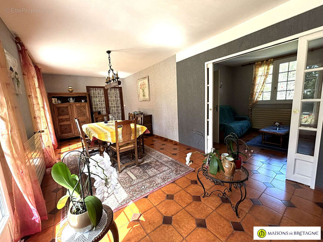 Maison à vendre à Clohars Carnoet 7 pièces 144 m2 - photo 2