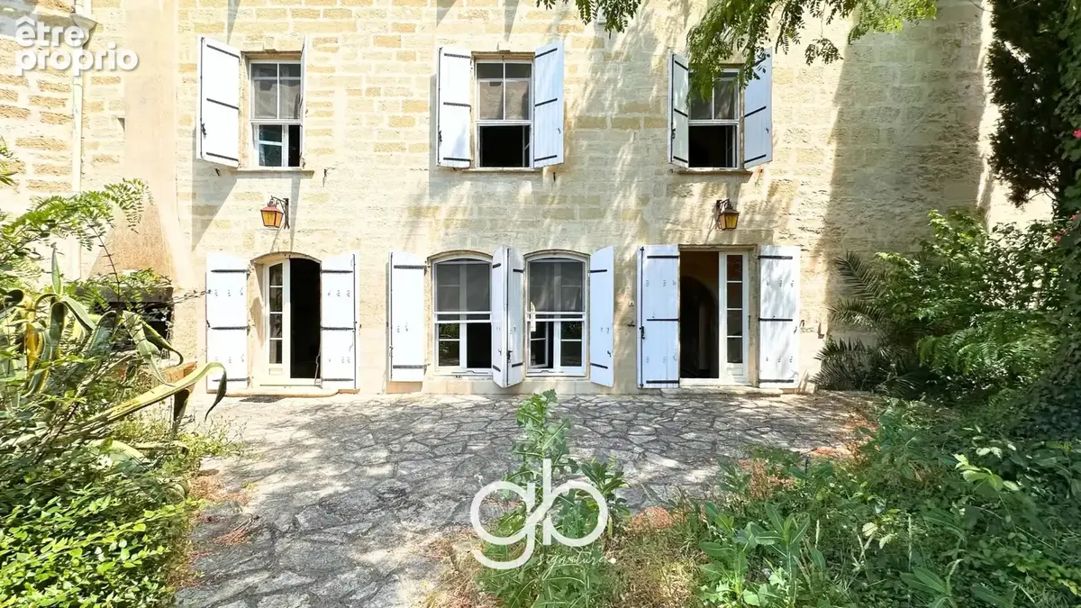 Maison de maître du xviiie siècle avec jardin, dépendances et garages au cœur d'aimargues - photo 4