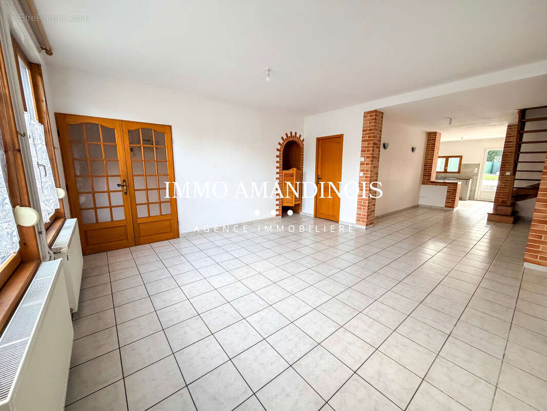 Maison à THUN-SAINT-AMAND