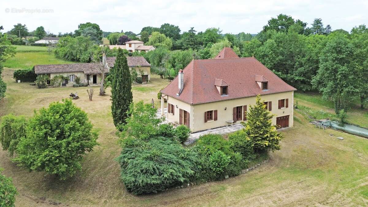 Maison à LAUZUN
