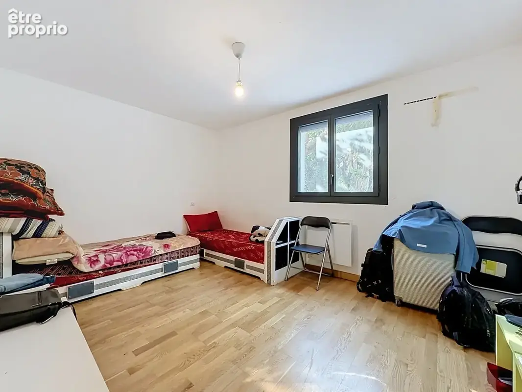 JUVIGNAC (34) - LA PLAINE : Maison à vendre 9 pièces 212 m2 divisée en deux appartements - terrain de 423 m2 - Garage - Terrasse - photo 15