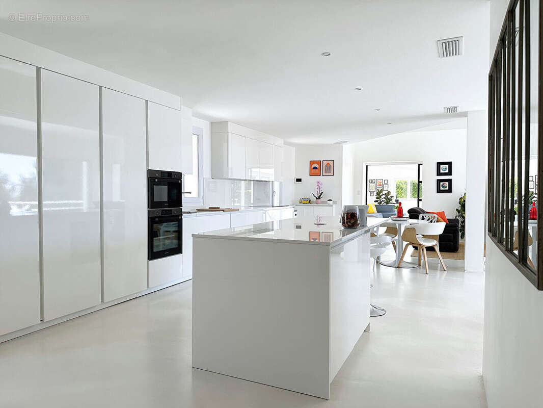 Maison à ENSUES-LA-REDONNE