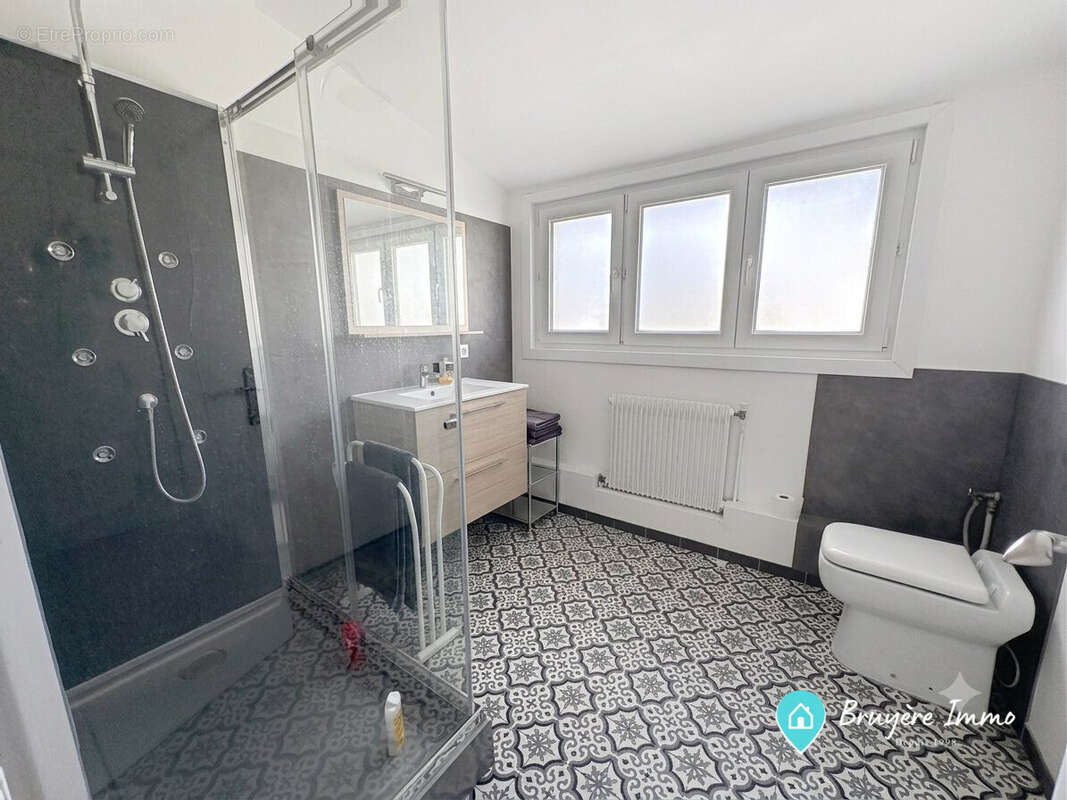 Maison 128 m² à Aulnoye-Aymeries  - photo 7