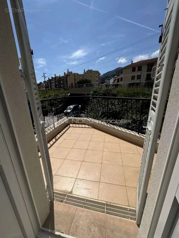 Appartement à ROQUEBRUNE-CAP-MARTIN