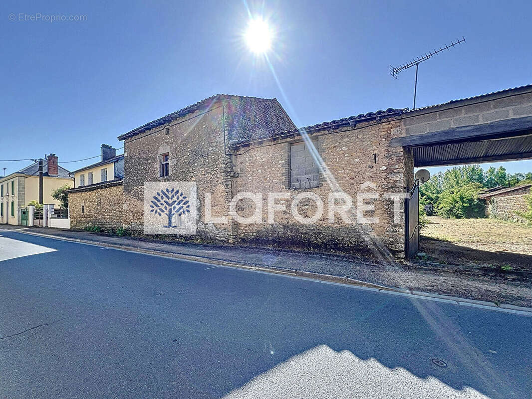 Maison à MONCONTOUR