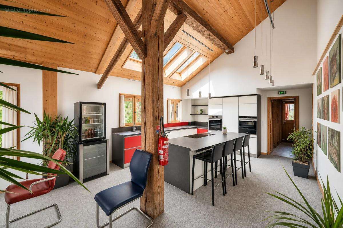 Maison de 6 pièces de 193 m² à Saint-Jean-d’Aulps - photo 3