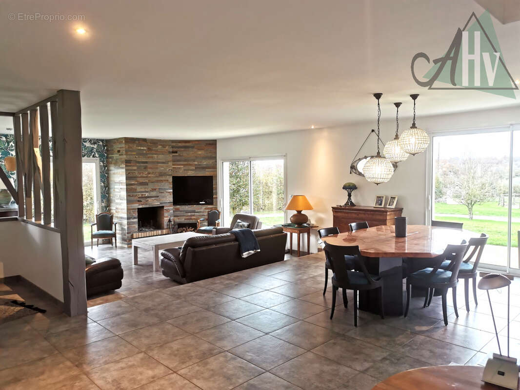 Maison à COULOMMIERS