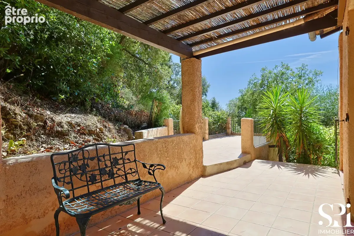 Vente maison Pierrefeu-du-Var (83)   Maison 195m2 au sol divisée 2 appartements   Terrain 1 740 m2 - photo 20