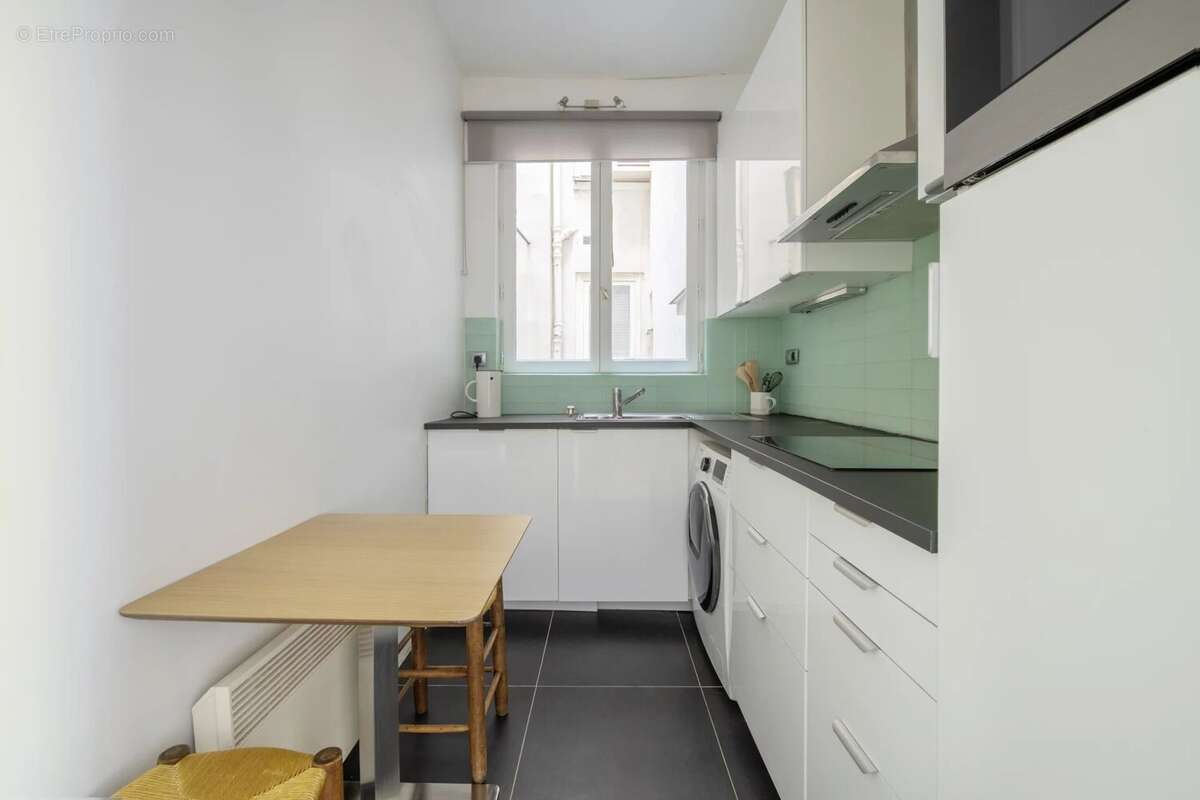 Appartement à PARIS-6E