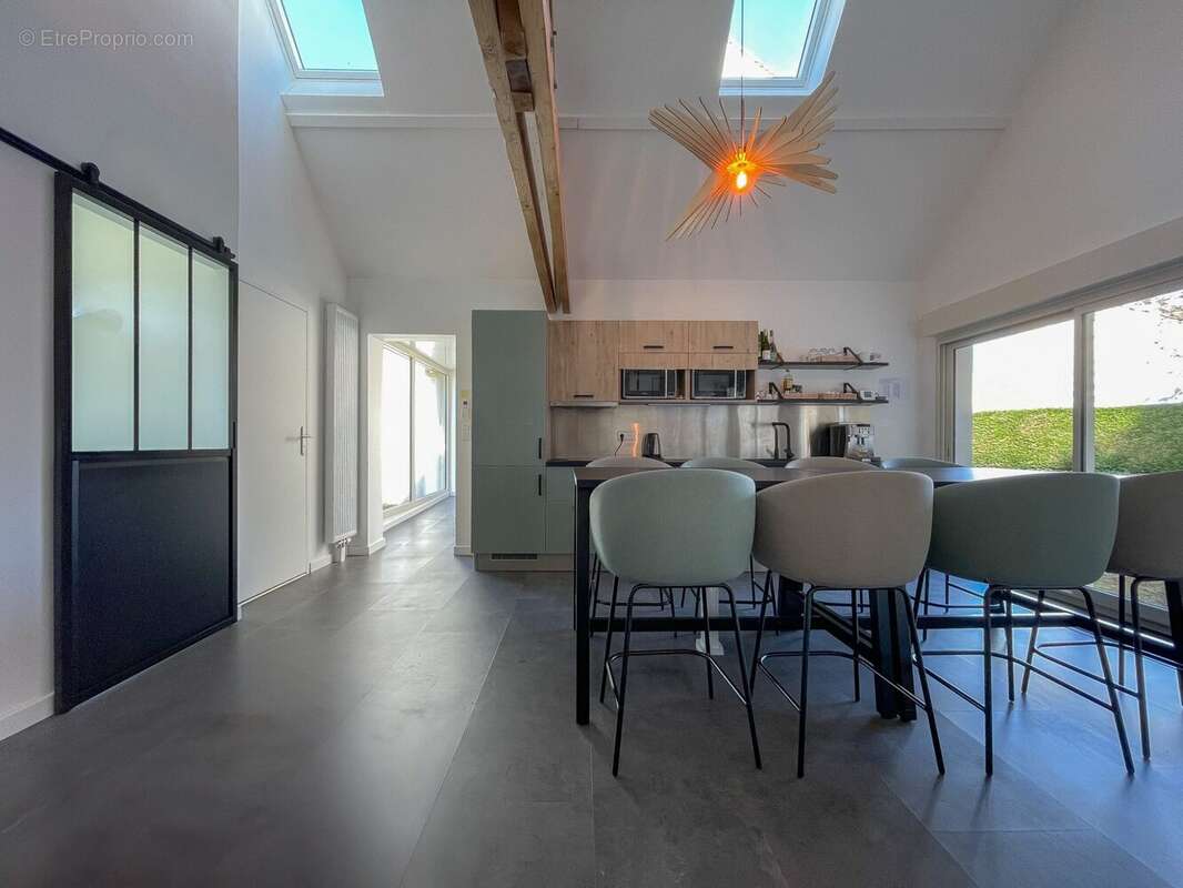 Maison à BRIIS-SOUS-FORGES