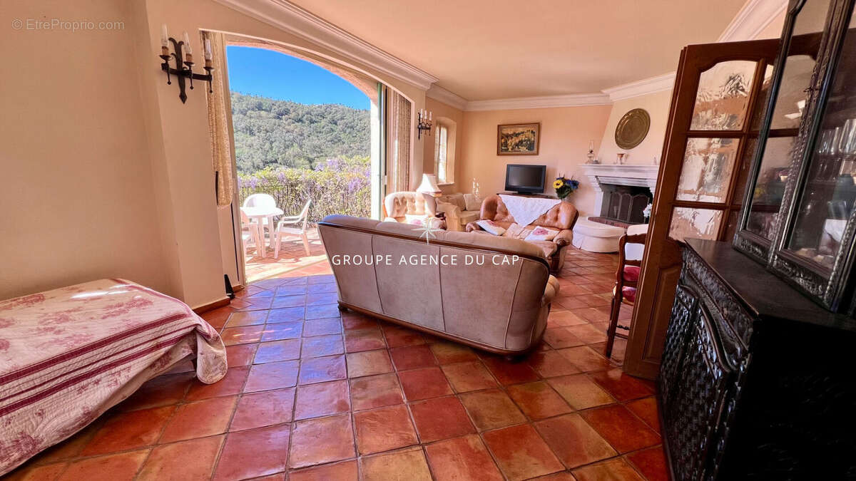 Maison à LES ISSAMBRES