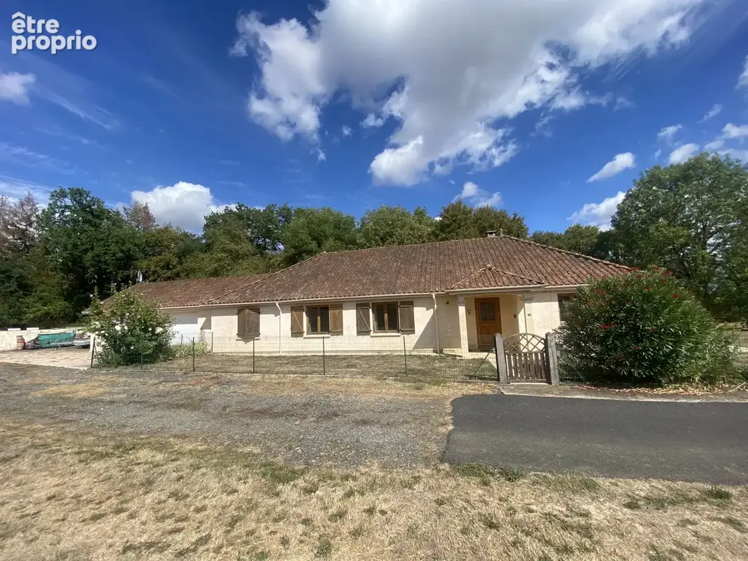 Maison à BUSSIERE-POITEVINE