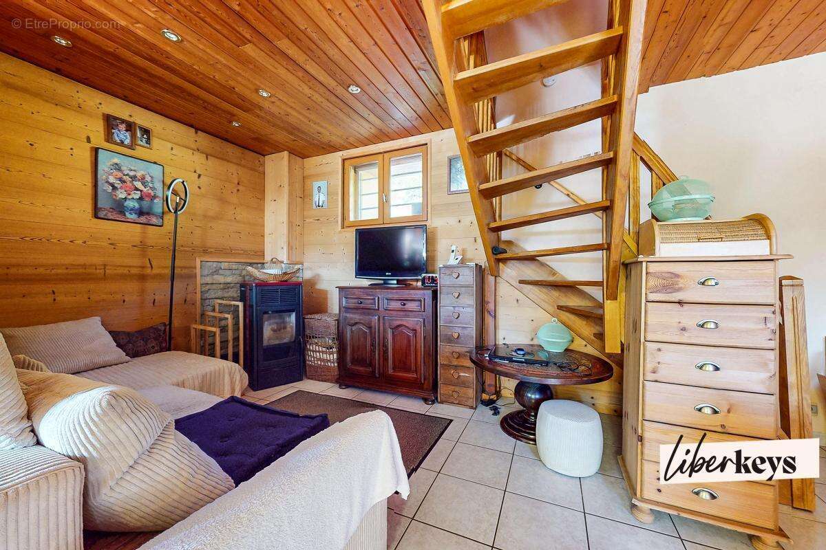 Maison avec jardin et vue exceptionnelle sur les montagnes de Valmorel ! - photo 3