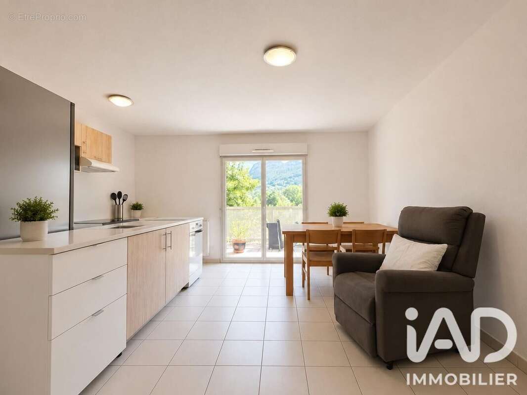 Appartement 80 m² à Chambery  - photo 5