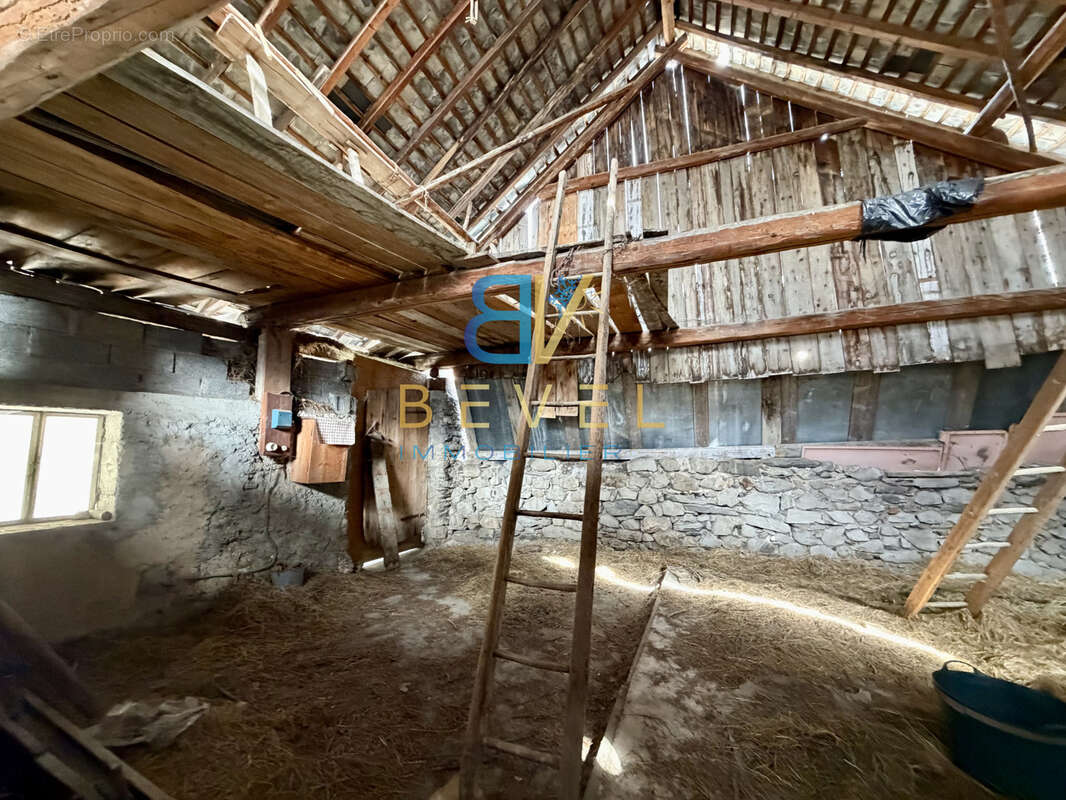 Maison à FONTCOUVERTE-LA-TOUSSUIRE