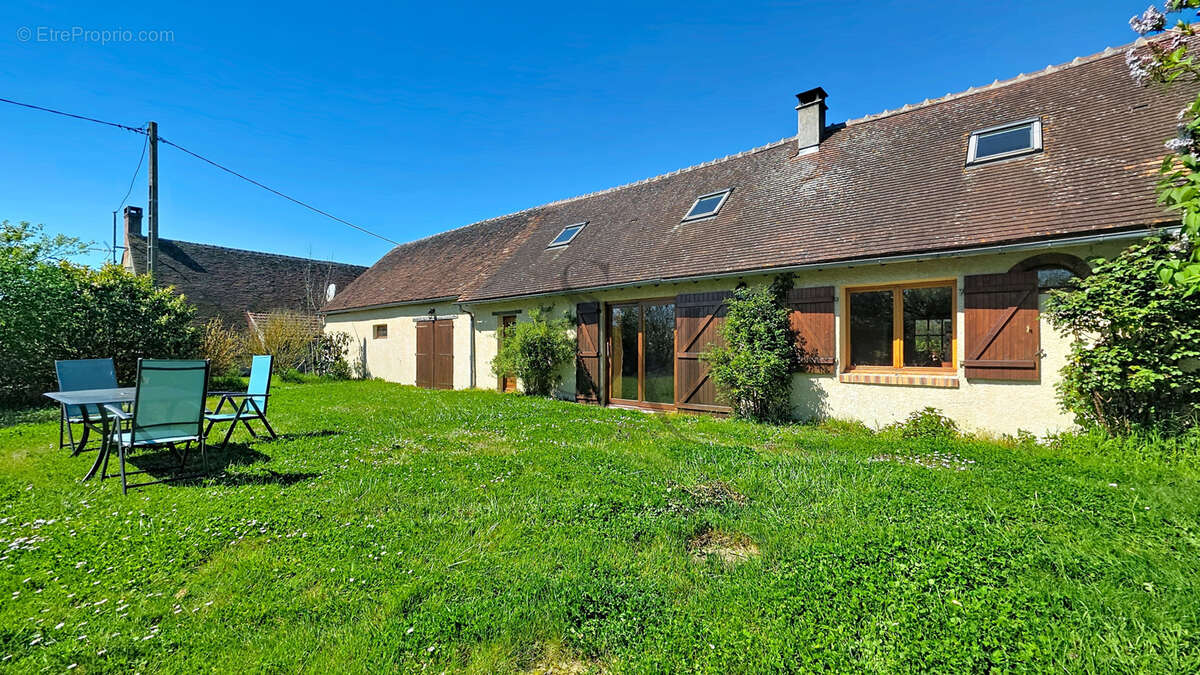 Maison à OUSSOY-EN-GATINAIS