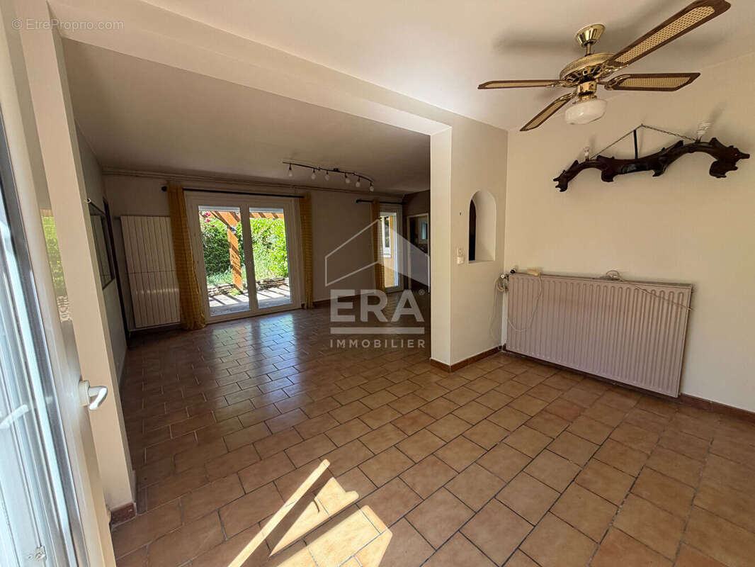 Maison 142m² à villemoustaussou - photo 2